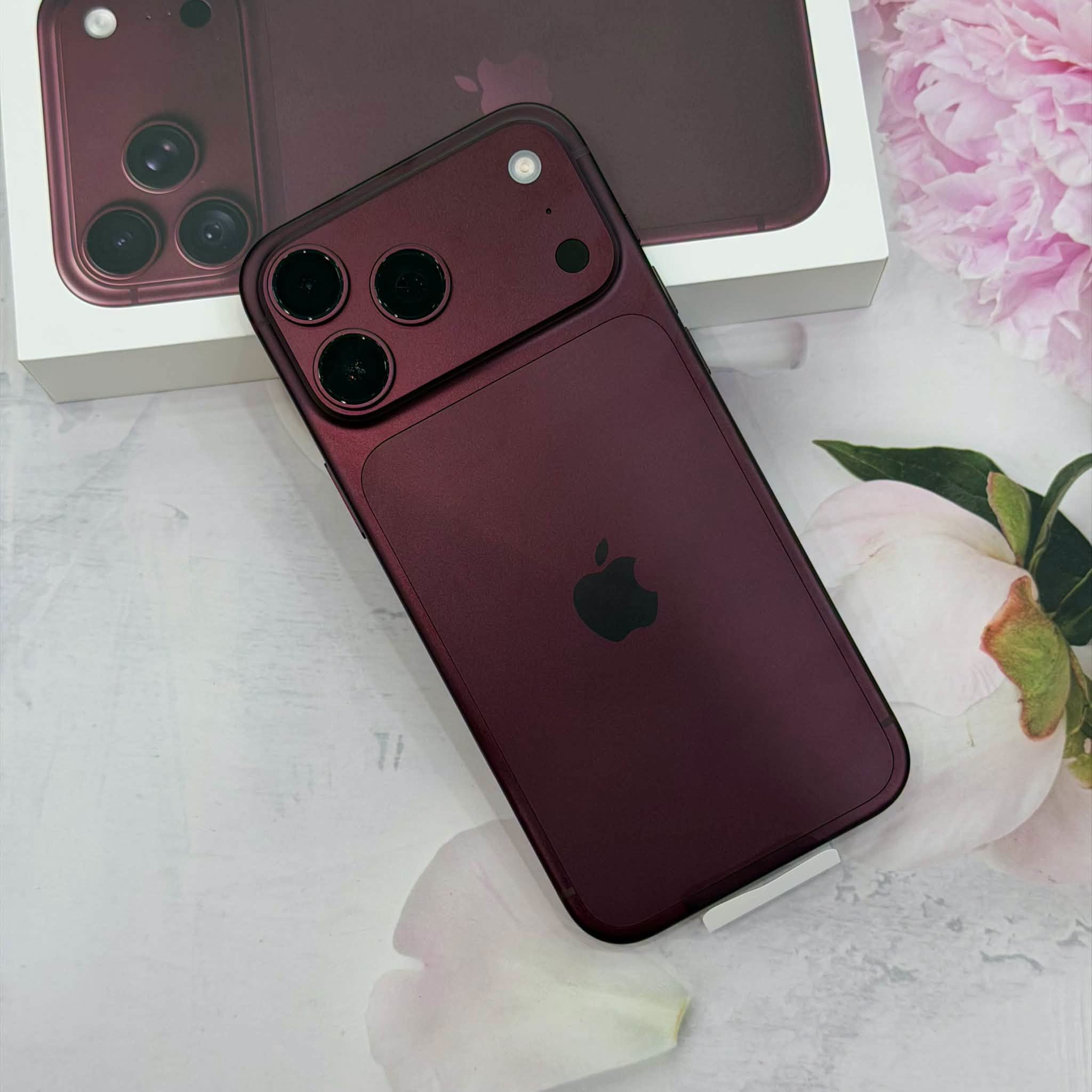 iPhone 18 Pro Đỏ  Burgundy  256G new sale ( GIÁ THEO NGÀY )