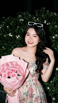 Câu lệnh Gemini tạo ảnh tặng hoa cho phái đẹp dịp 8/3