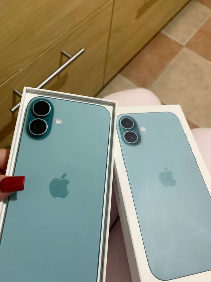 IPHONE 16 PLUS 256G NEW SEAL ( GIÁ THEO NGÀY )