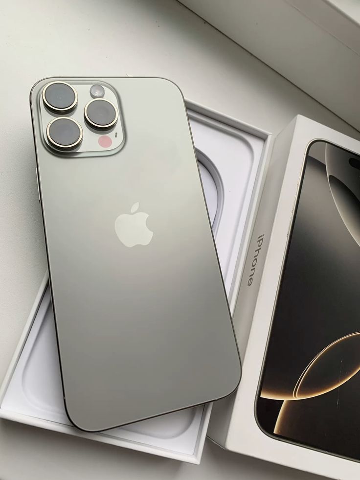 IPHONE 16PRO MAX 256G NEW SEAL ( GIÁ THEO NGÀY )