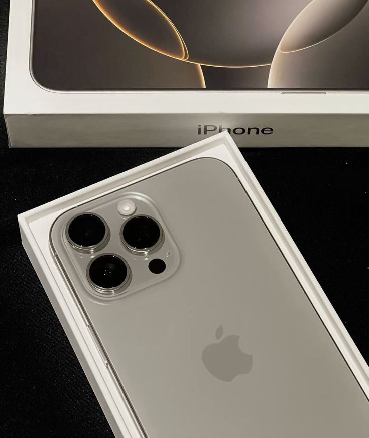 IPHONE 16PRO MAX 256G NEW SEAL ( GIÁ THEO NGÀY )