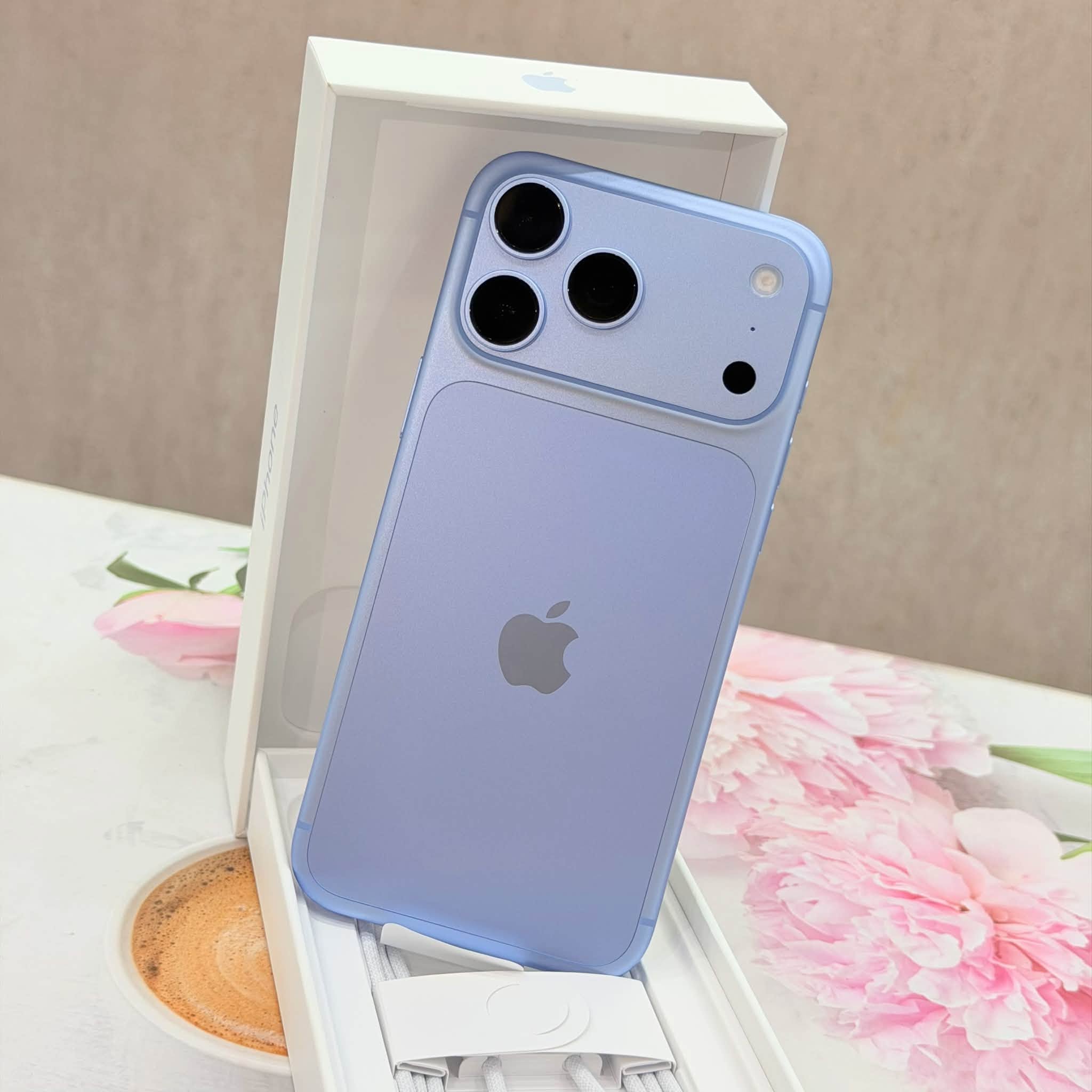 iPhone 18 Pro 256G  Xanh Băng Thanh New Sale ( giá theo ngày)